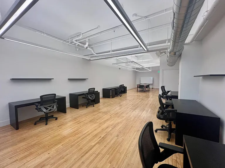 609 Market St E #107 — Photo 18
