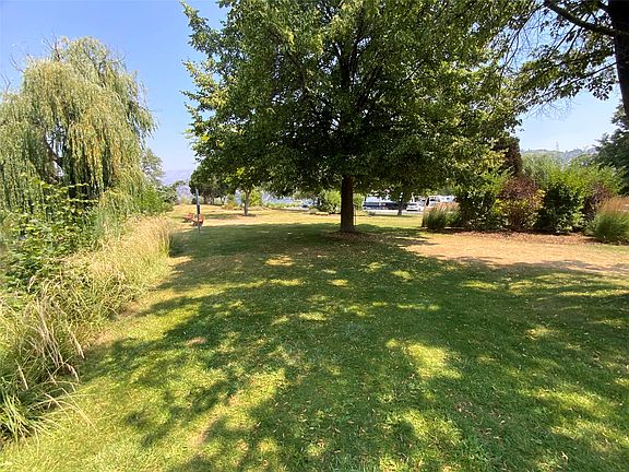 5th image of 750 Railway Ln #28