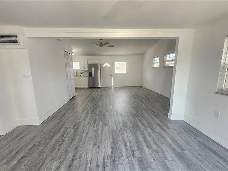 2248 Marina Park Dr — Photo 5