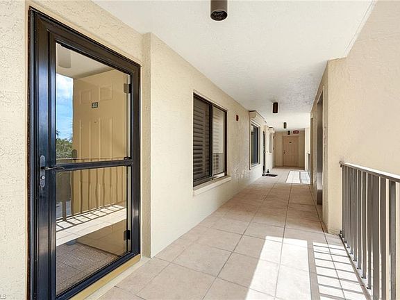 5th image of 7119 Lakeridge View CT #302