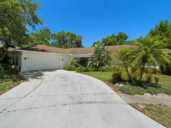 60 Lakeview Ct, Palm Harbor, FL 34683