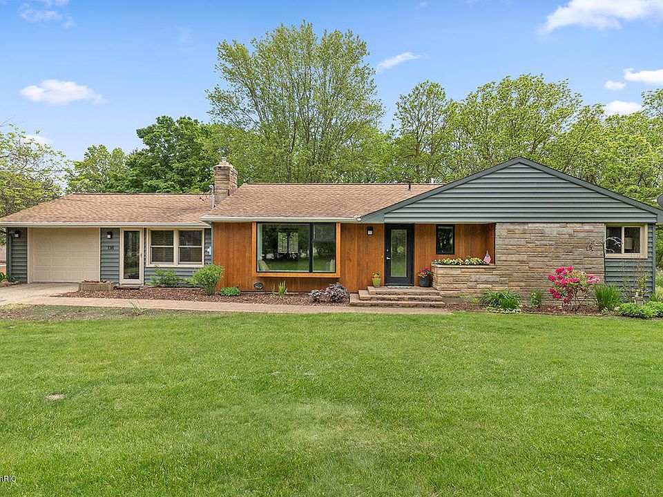 1st image of 138 Greenridge Dr NW