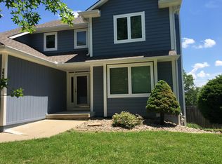 2828 Fenwick Rd, Lawrence, KS 66046