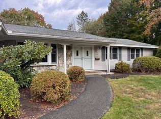 2 Corey Dr, Peabody, MA 01960