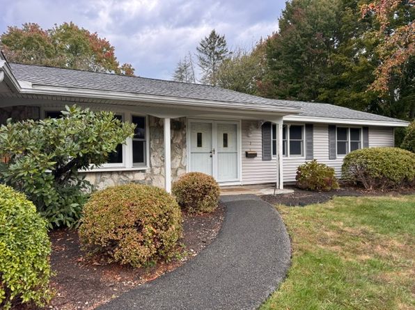 2 Corey Dr