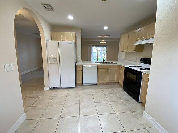 4th image of 17433 Harris Ave