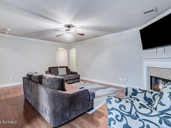 3rd image of 208 Arsenal Dr