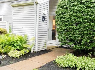 1597 Cedarwood Dr #17-D, Westlake, OH 44145