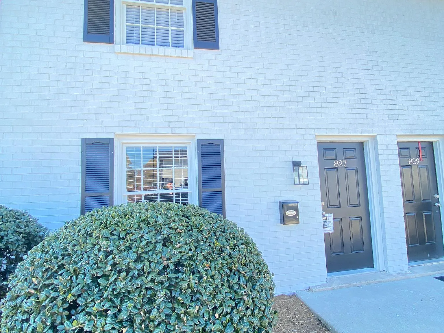 2 bed, 1.5 bath, 850 sqft, $1,100 — Photo 2