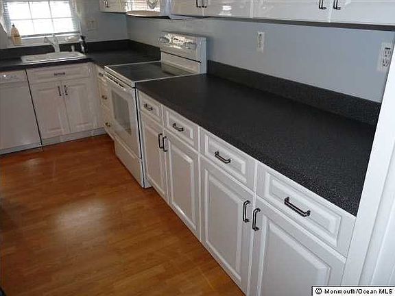 4th image of 1108 Argyll Circle #B