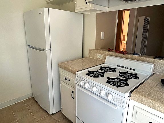 4th image of 702-716 W Center St Unit 714