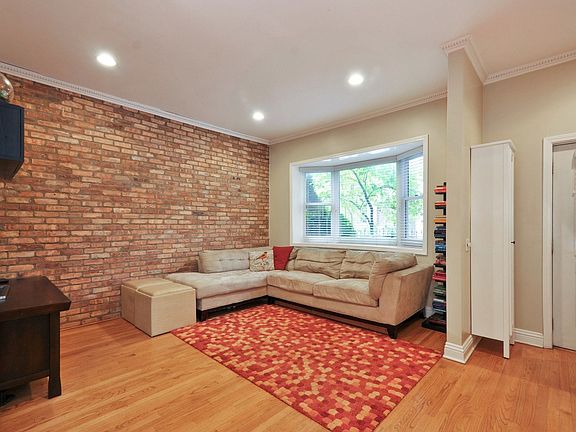 3rd image of 1255 N Marion Ct