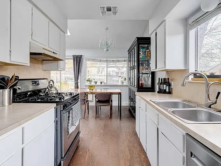 7007 Mount Carrell Dr — Photo 6