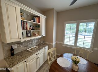 1006 Macintosh Way, Matamoras, PA 18336