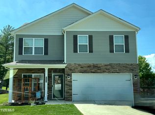 841 Magnolia Ridge Dr, Blountville, TN 37617