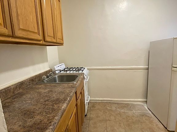 4th image of 667 Ocean Ave APT 2G