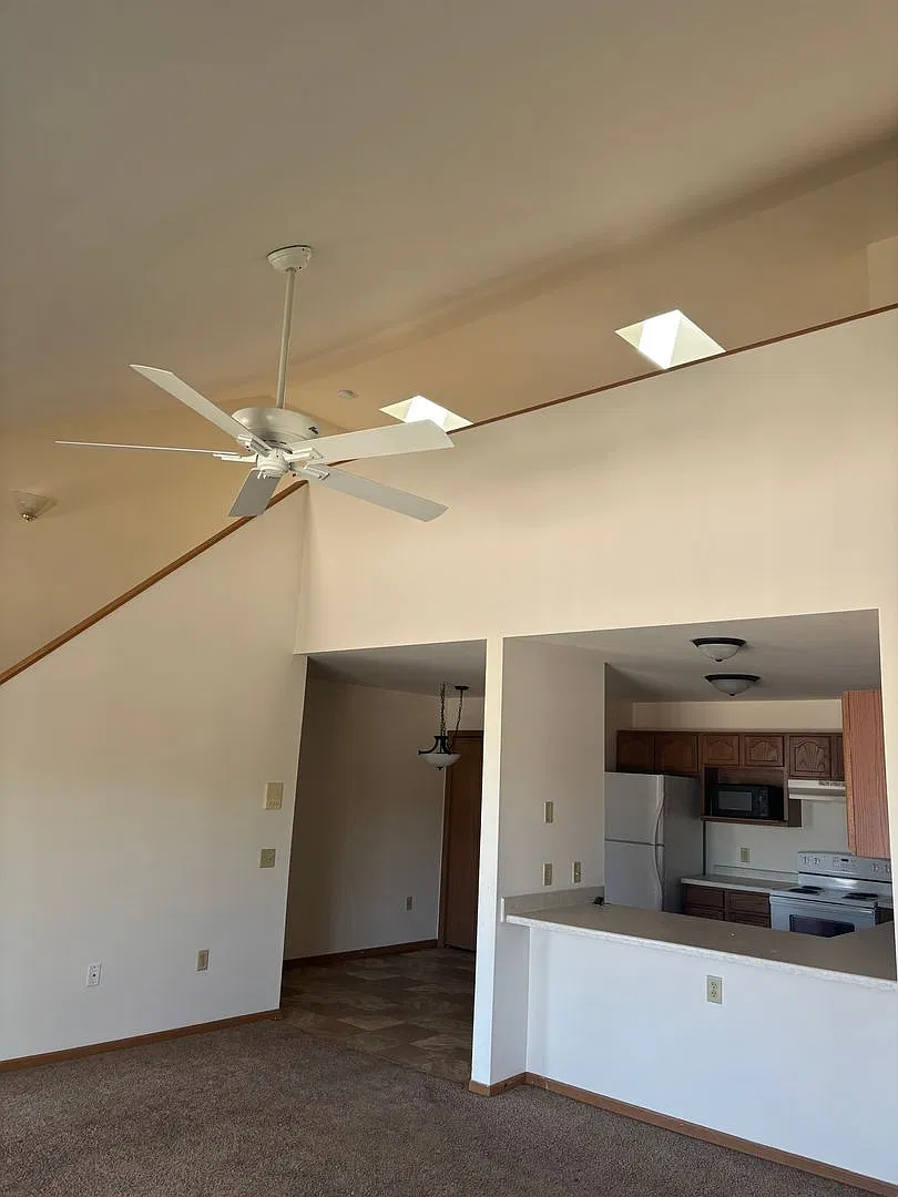 Lewis Townhomes — Photo 3