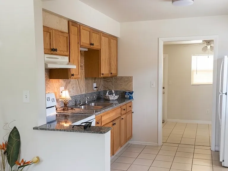 4004 Mindi Ave — Photo 2