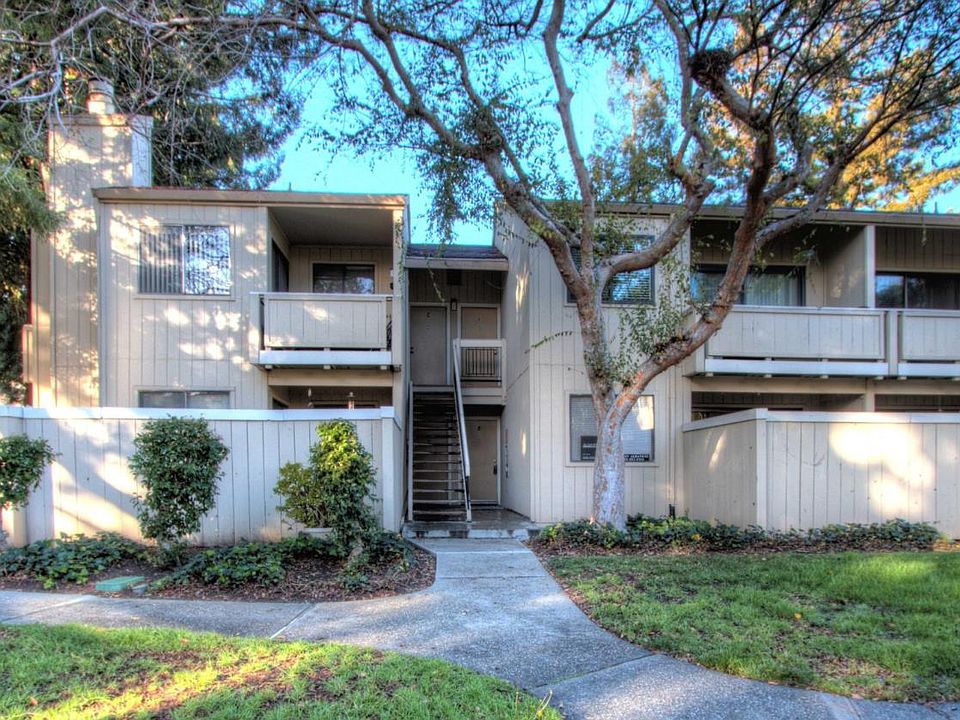 1st image of 946 Kiely Blvd Unit B