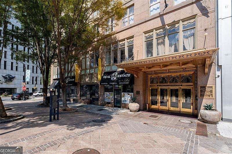 1st image of 32 Peachtree St NW APT 804