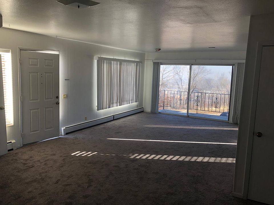 2nd image of 662 N Columbus St