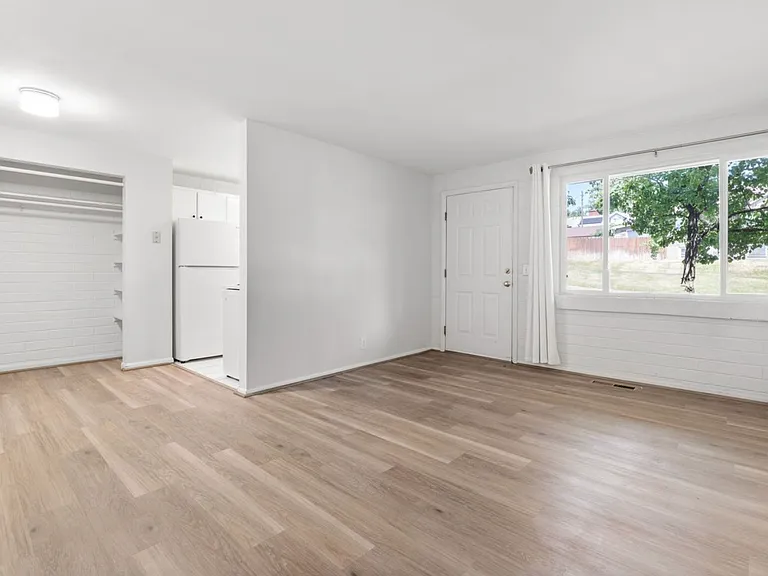 255 K St — Photo 3
