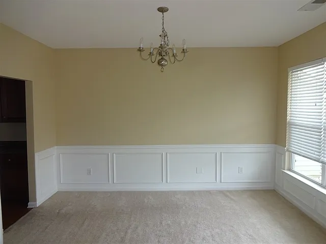 4 bed, 2.5 bath, 2354 sqft, $2,615 — Photo 3