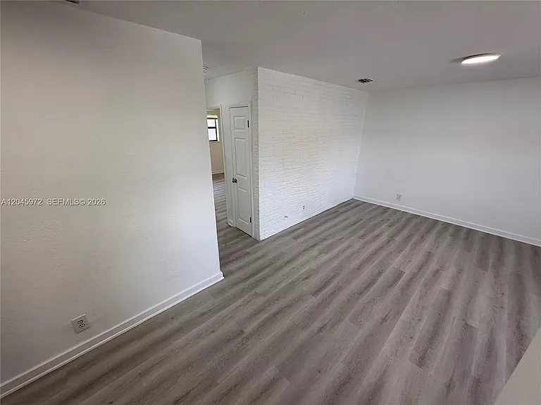 333 NW 2nd Ave #6 — Photo 9