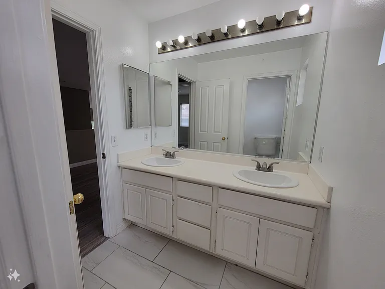 16241 El Dorado Ct — Photo 3