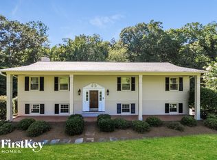 5601 Kane Dr, Pfafftown, NC 27040