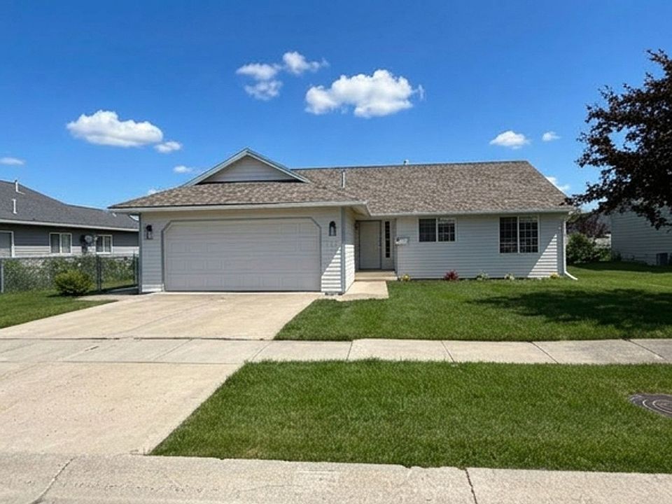 1st image of 141 Greenbriar Dr