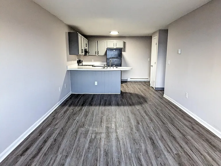 163 Mark Ln #20 — Photo 3