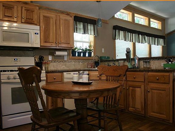 2nd image of 951 N 170th Rd