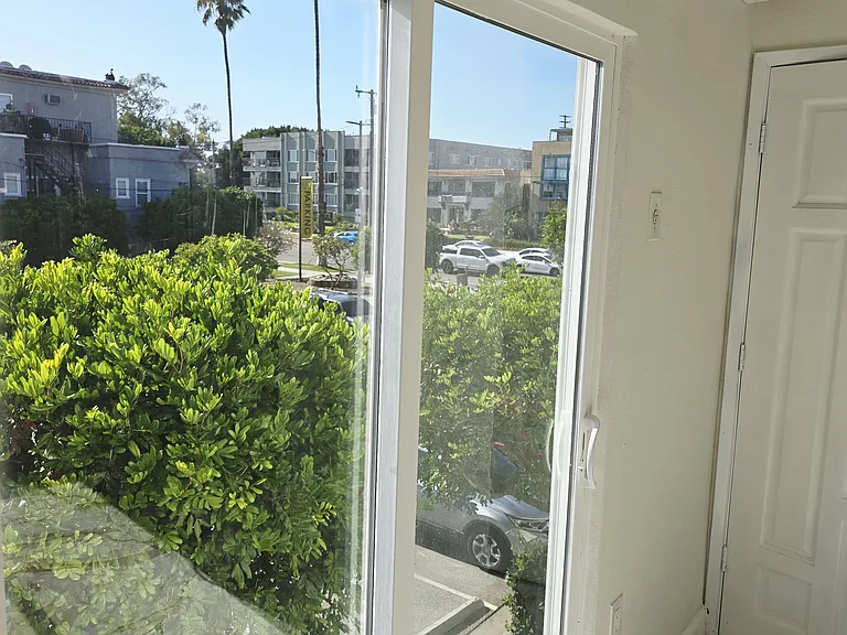 2230 E Ocean Blvd #7 — Photo 34