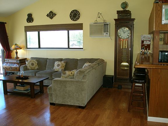 5th image of 14930 Sunnydale Dr