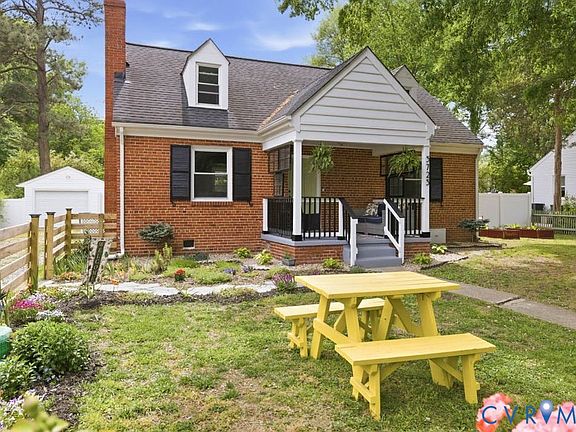 2nd image of 5725 Thorndale Ln