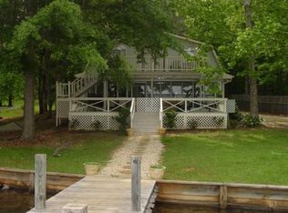 1124 Point Cloxson Cir, Jacksons Gap, AL 36861