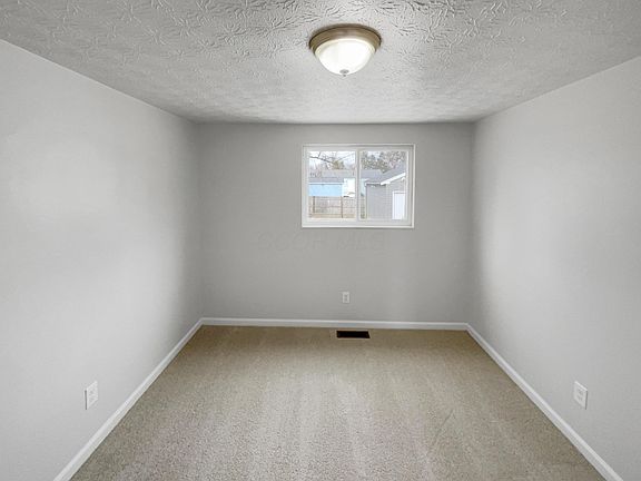 5th image of 2192 Hampstead Dr