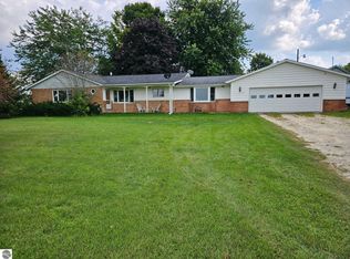 1500 E Waterwheel Rd, Edmore, MI 48829