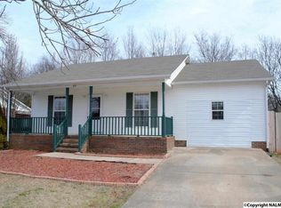410 Skyview Dr, Athens, AL 35611
