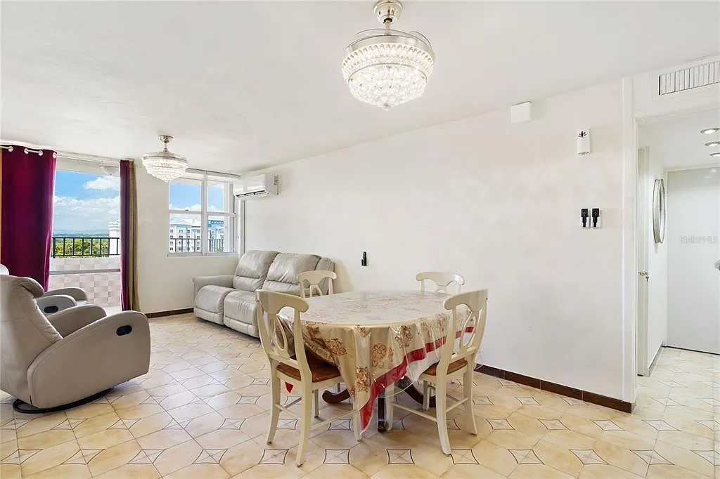 2 bed, 2.0 bath, 1121 sqft, $2,200 — Photo 4