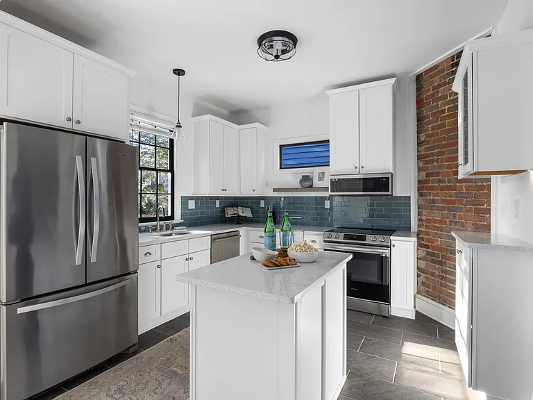 245 Ashley Ave — Photo 24