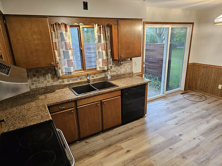 152760 Dahlia Ln — Photo 4