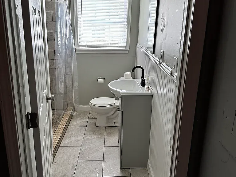 3 bed, 1200 sqft, $1,100 — Photo 4
