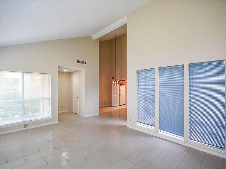 9262 Westwood Village Dr — Photo 5
