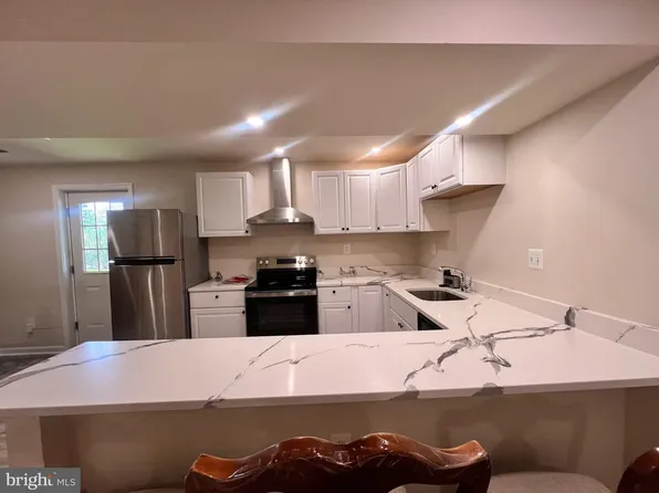 407 Apricot St, Stafford, VA 22554