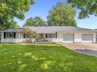 3245 Hudson Dr, Cuyahoga Falls, OH 44221