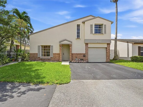 13760 Cumberland Pl, Davie, FL 33325