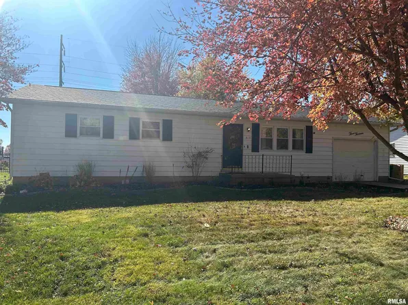 313 S Verzel Dr, Macomb, IL 61455