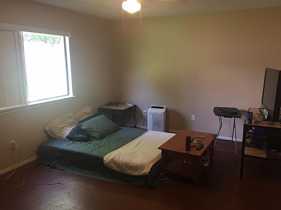 4th image of 11908 Rosethorn Dr